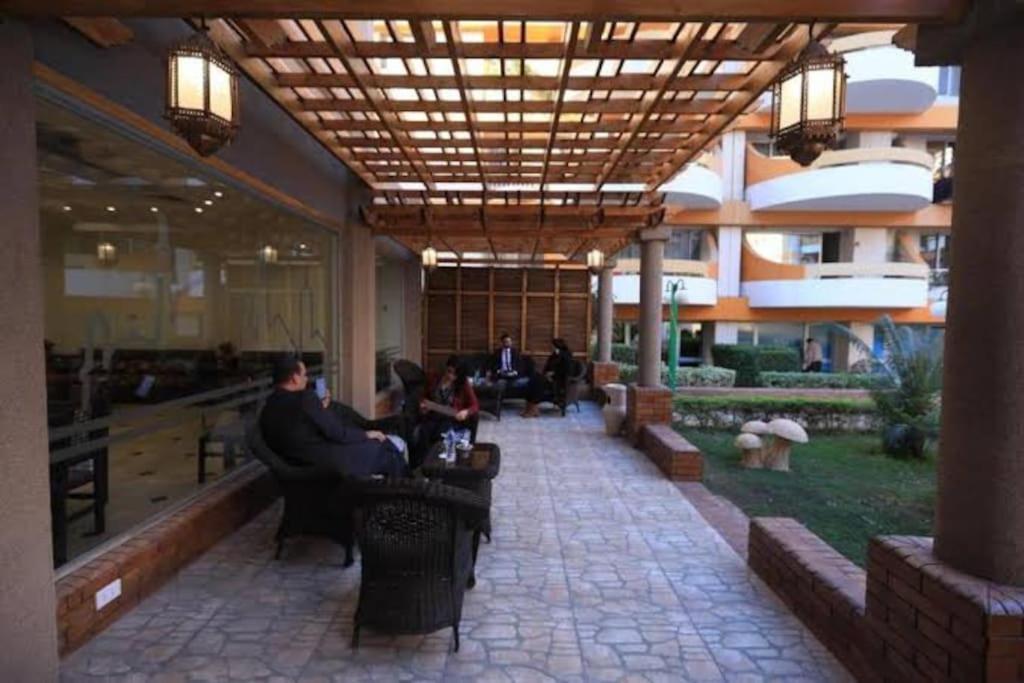 Poolside Getaway Apartment Cairo